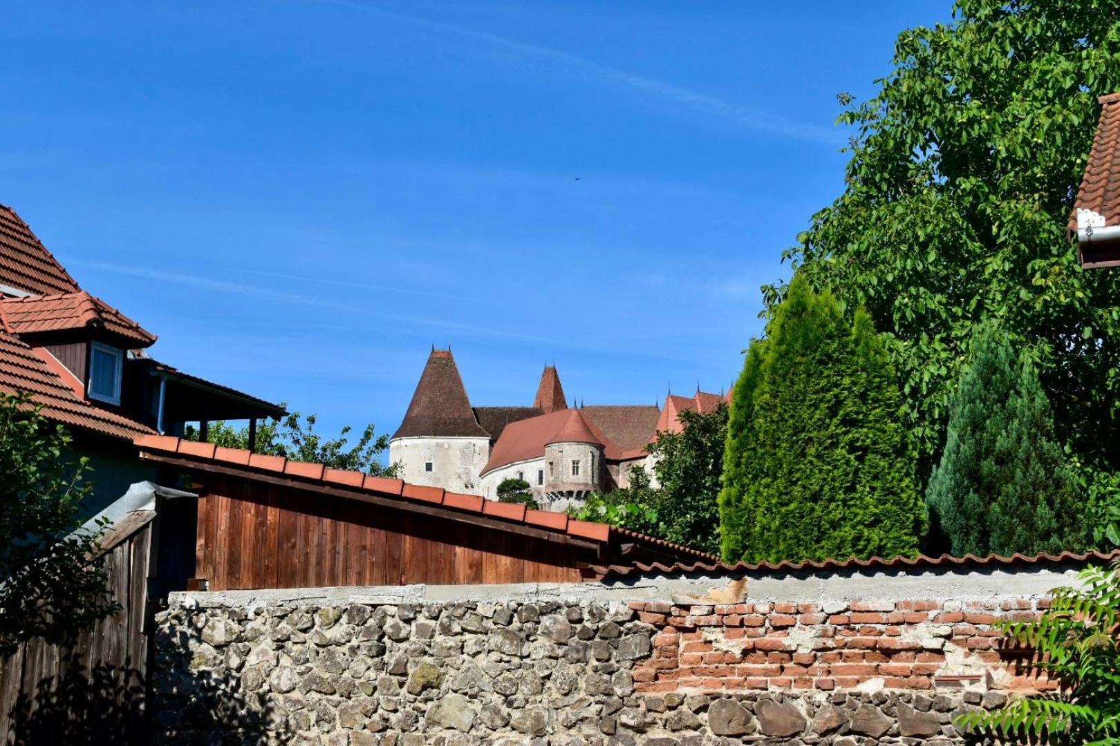 Transilvania Rent Хунедоара Экстерьер фото